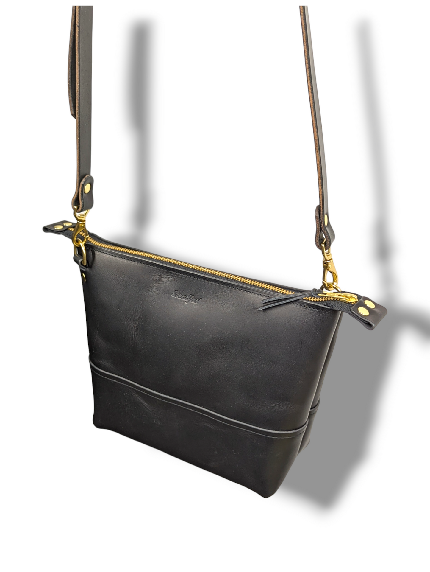 Zip top Medium Crossbody - Black